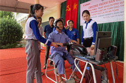 Safety driving training by Vinamotor Phu Binh