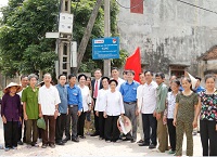 Bàn giao hệ thống đèn đường cho các thôn tại tỉnh Bắc Giang