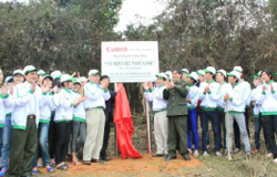 Inauguration of Canon board in Ben En national park