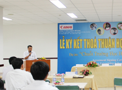 Mr Thao A Sua- Vice chairman of Thuan Chau district made a speech