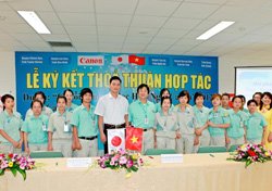 Phó TGĐ công ty TNHH Canon Việt Nam và Phó bí thư Tỉnh Đoàn Bắc Giang